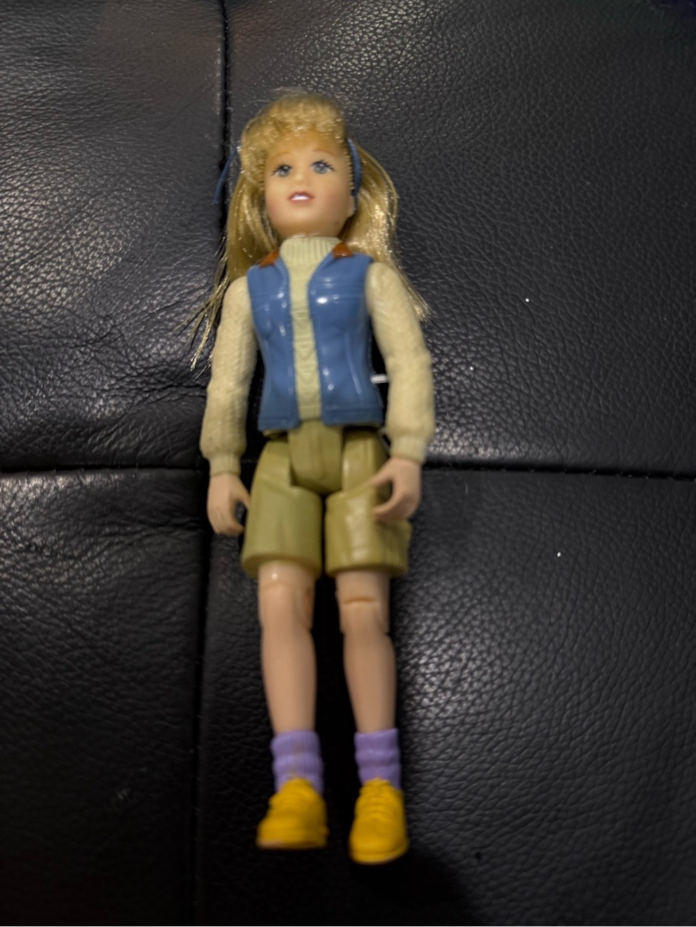 Fisher Price Loving Family Blonde 2004 CAMPING MOM/ Sister Blue Vest Flashlight